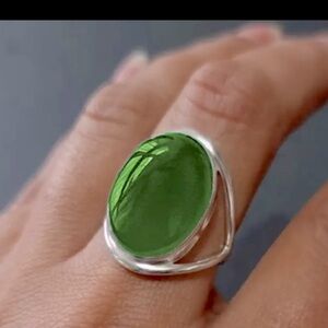 NWT Bohemian Silver Plated Subtle Green Faux Gemstone Ring.